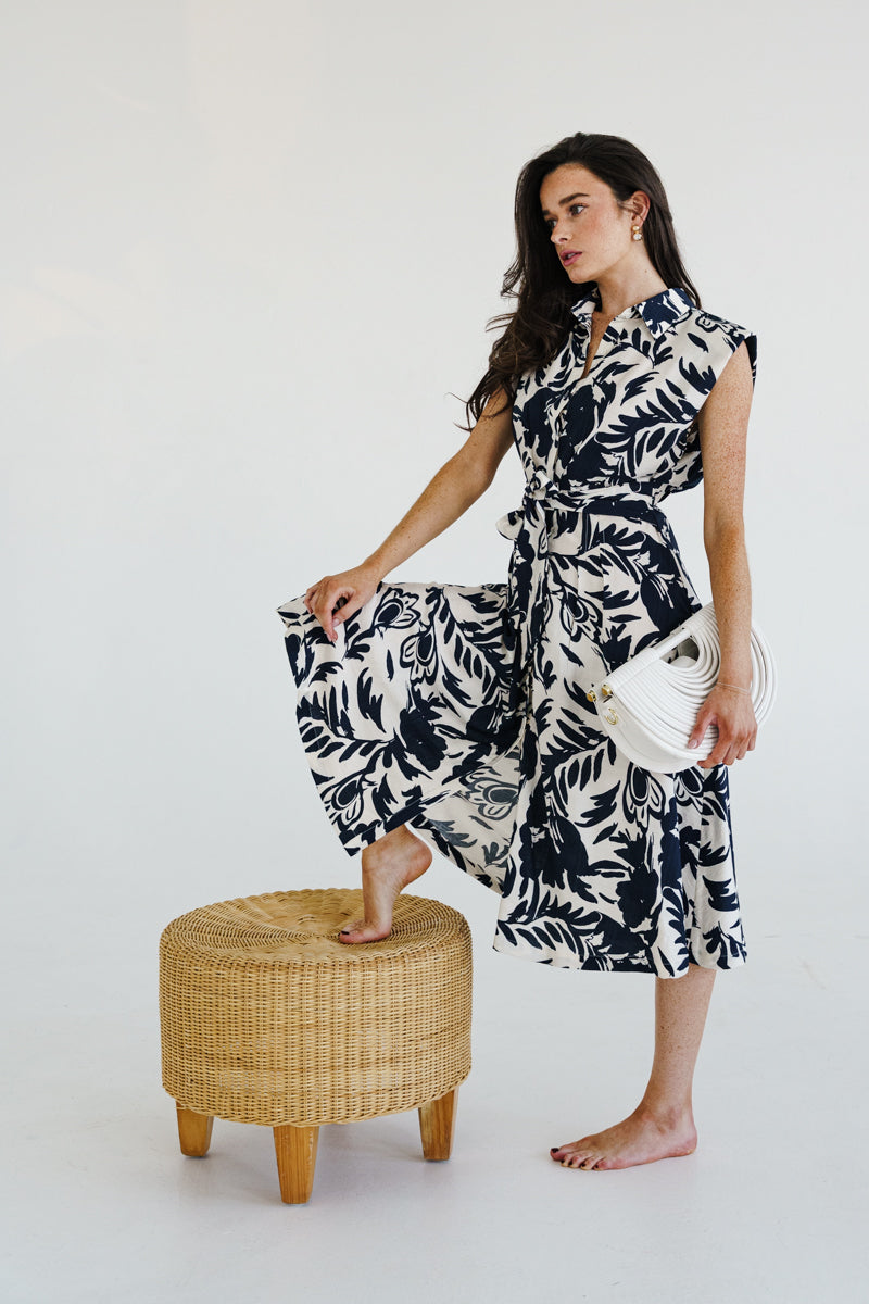 Briar Sleeveless Waist Tie Button Front Floral Print Midi Dress Ivory Large Briar Sleeveless Waist Tie Button Front Floral Print Midi Dress Ivory Large