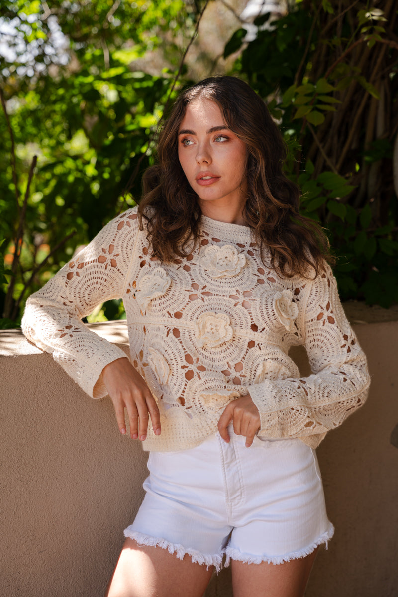 トップス LOW RESOLUTION FLOWER KNIT TOP Doreen Long Sleeve 3D Floral Crochet Knit Top Natural – Miss Match