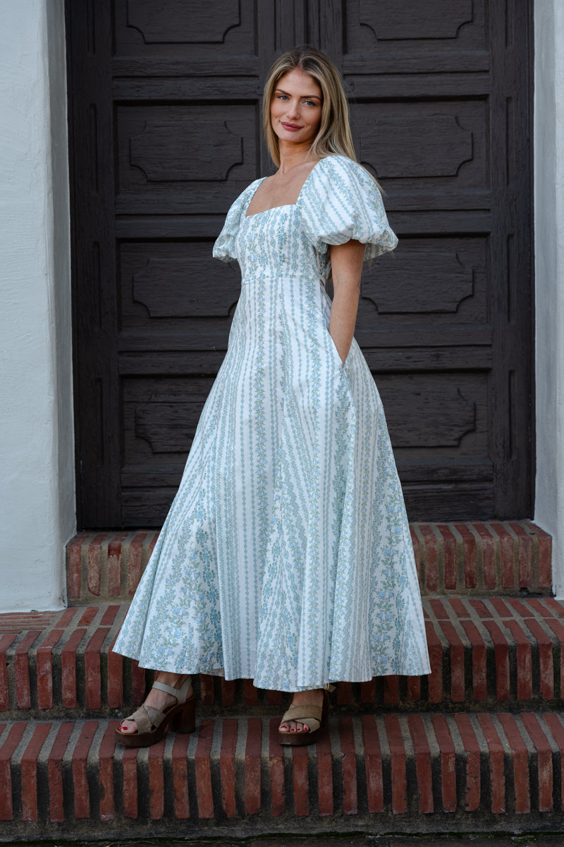 Stella Short Puff Sleeve Floral Print Midi Dress Blue LARGE Stella Short Puff Sleeve Floral Print Midi Dress Blue LARGE