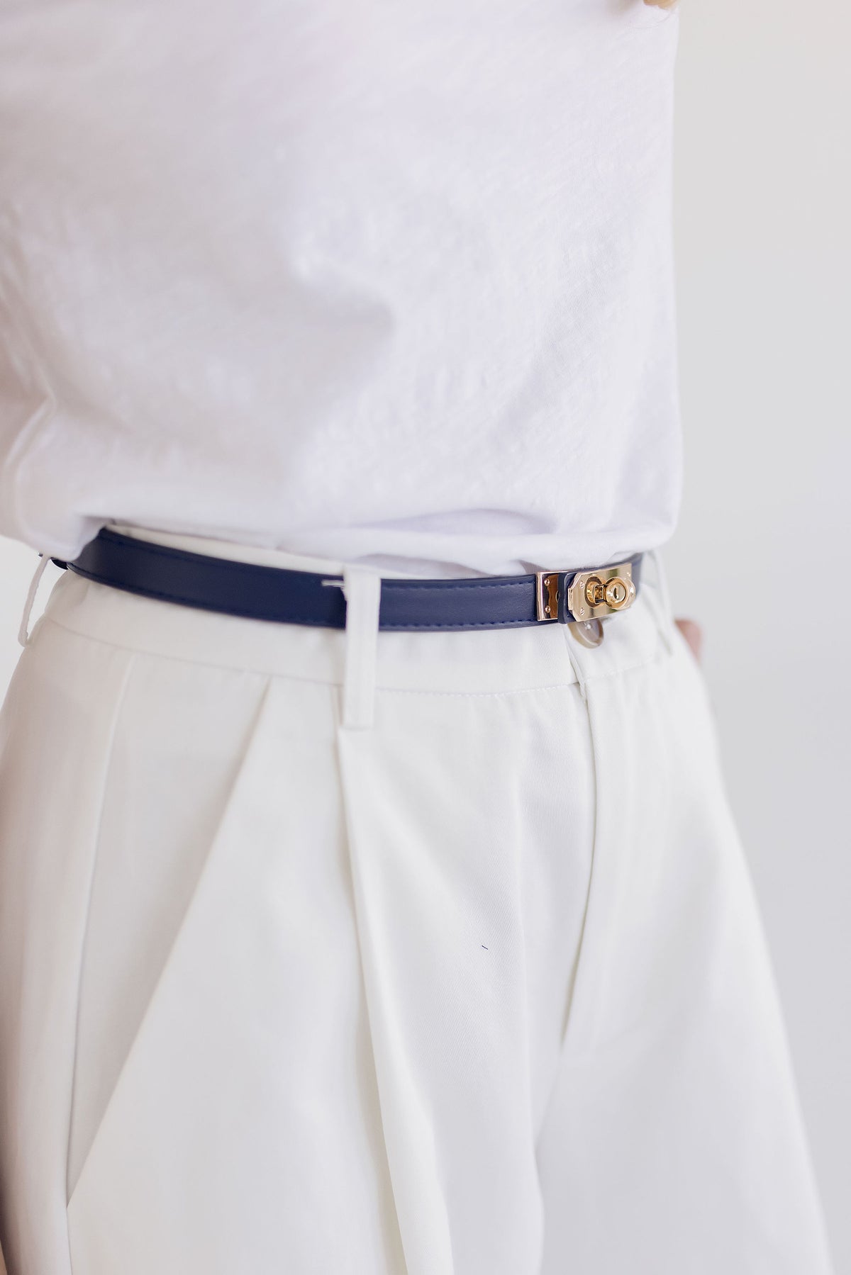 Faux Leather Twist Lock Skinny Belt Navy
