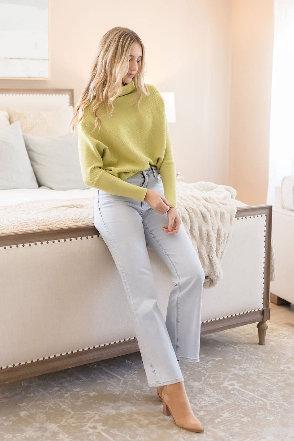  Long Sleeve Slouched Funnel Neck Sweater Green