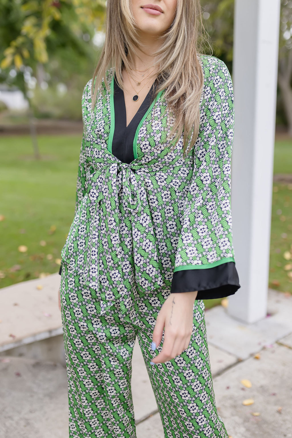 Long Sleeve Abstract Print Tie Front Top Green