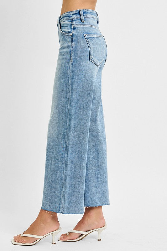 Mid Rise Cropped Wide Leg Jeans Light Wash