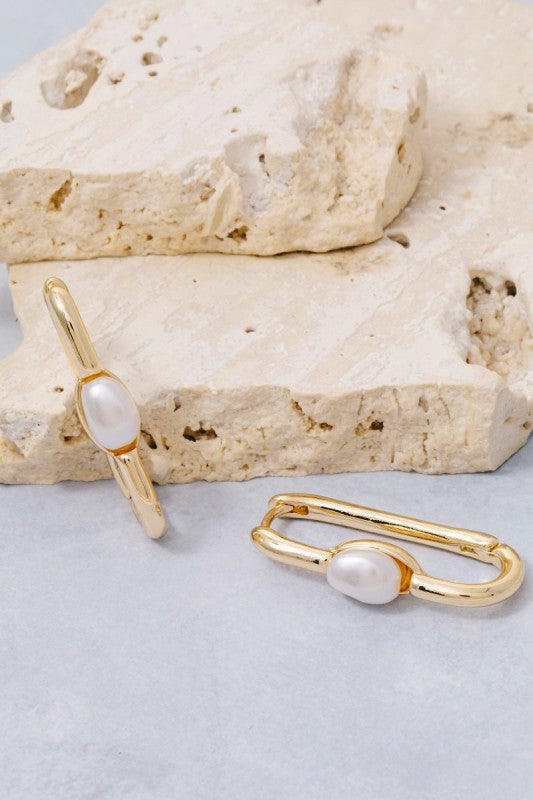 Oval Pearl Stud Earrings Gold
