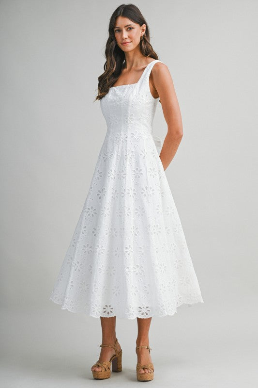 Petal Sleeveless Floral Eyelet Lace Midi Dress White SMALL Petal Sleeveless Floral Eyelet Lace Midi Dress White SMALL
