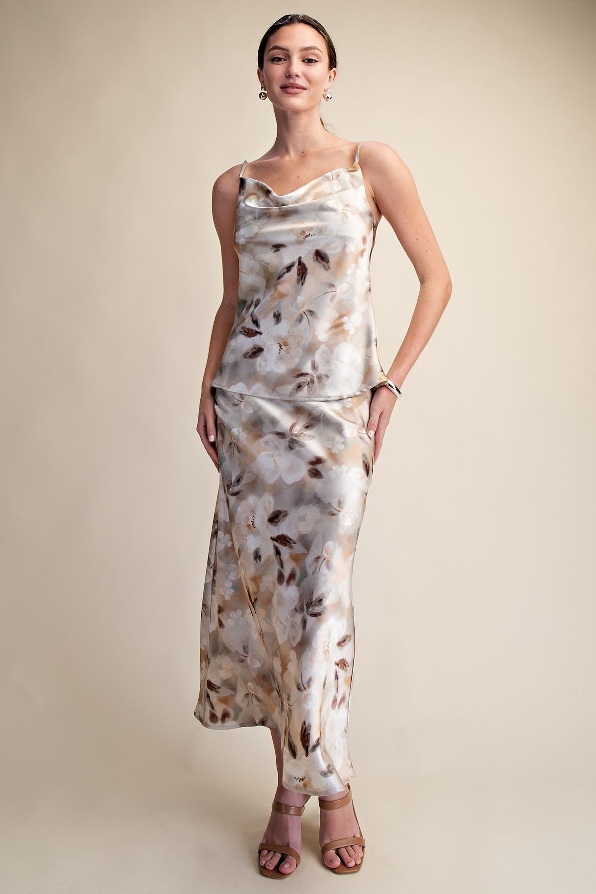 Sleeveless Romantic Floral Print Cami Top Taupe