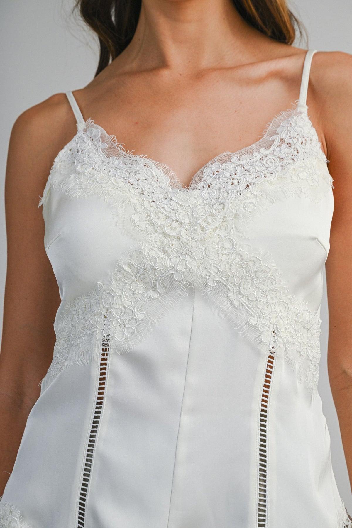 Sleeveless Dreamy Lace Trim Satin Cami Top Cream