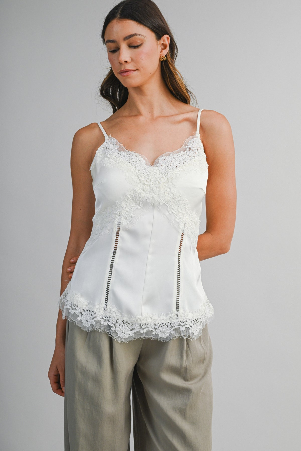 Sleeveless Dreamy Lace Trim Satin Cami Top Cream