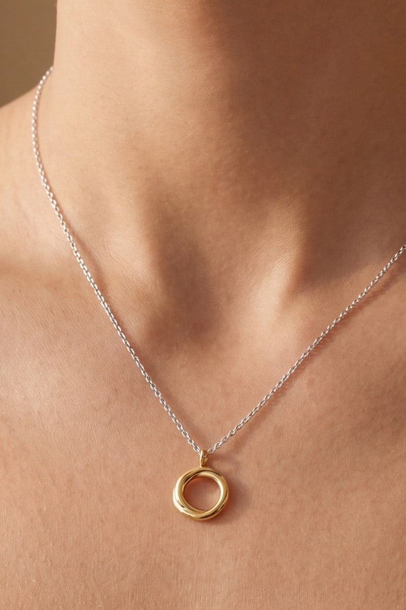 Delicate Chain Two Tone Twisted Circle Pendant Necklace Silver Gold
