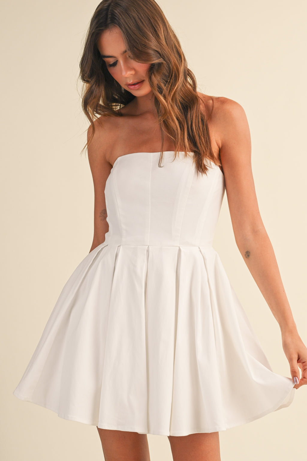 Sleeveless Pleated Mini Dress White