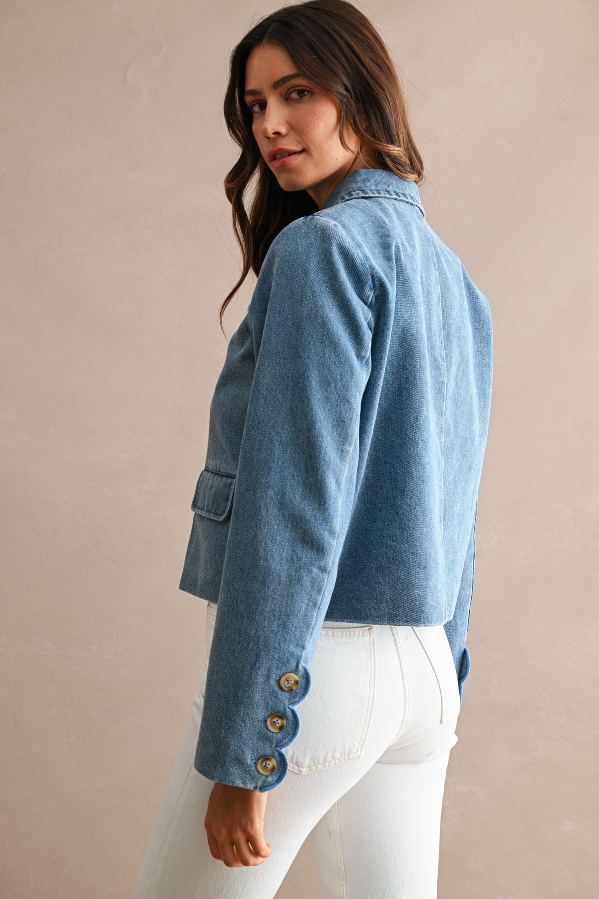 Long Sleeve Scallop Denim Jacket Medium Wash