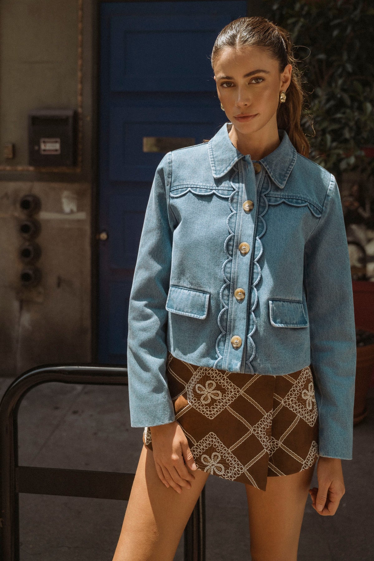 Long Sleeve Scallop Denim Jacket Medium Wash