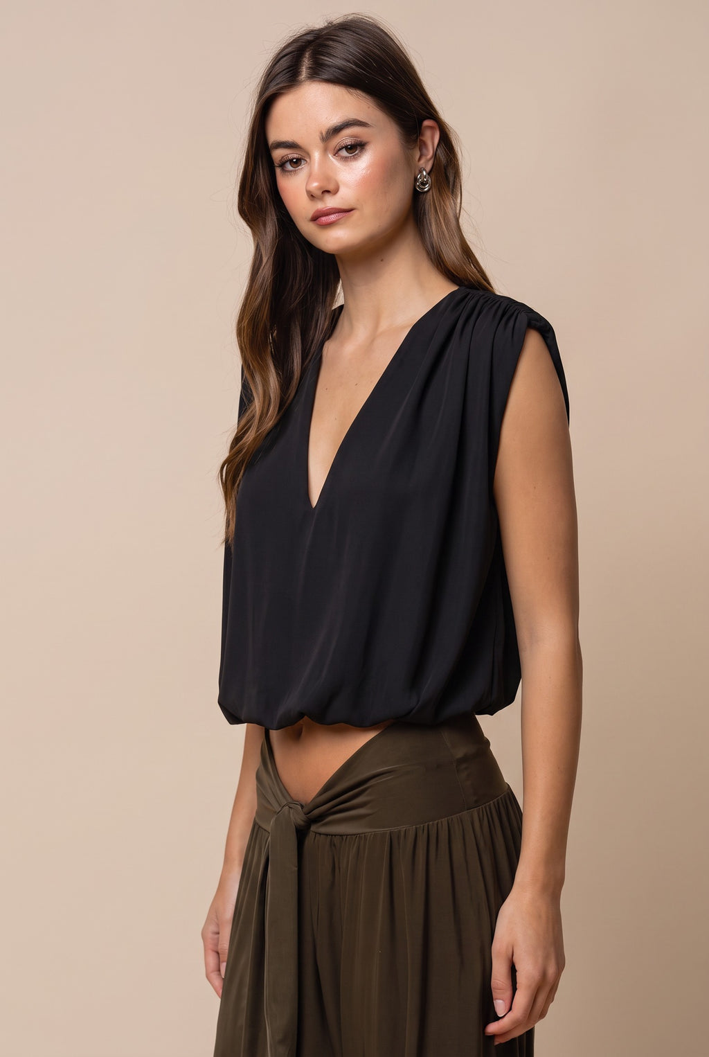 Sleeveless Gathered Balloon Top Black