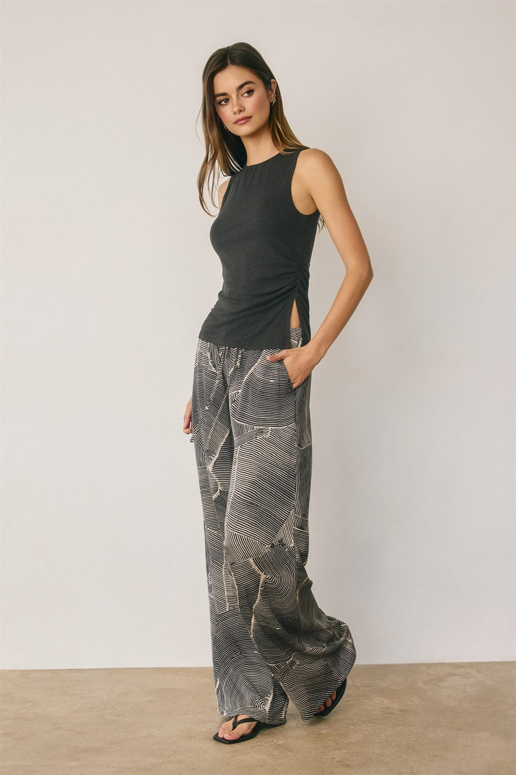 Drawstring Wide Leg Abstract Print Pants Black