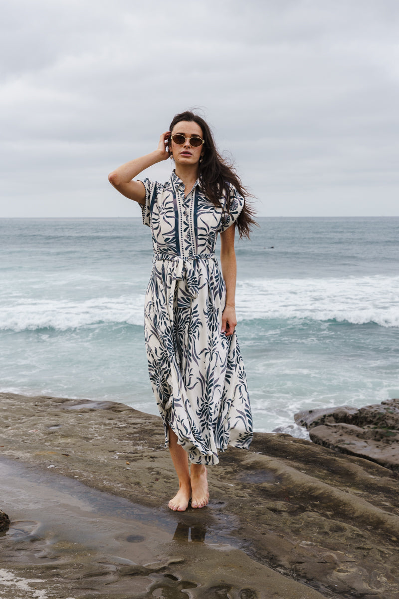 Short Sleeve Waist Tie Abstract Print Maxi Dress Blue