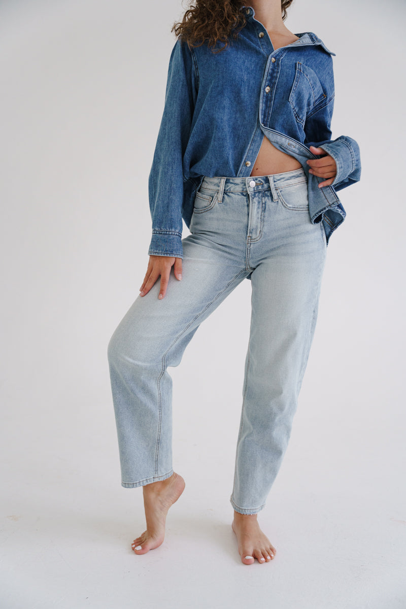  High Rise Cropped Barrel Jeans Light Wash