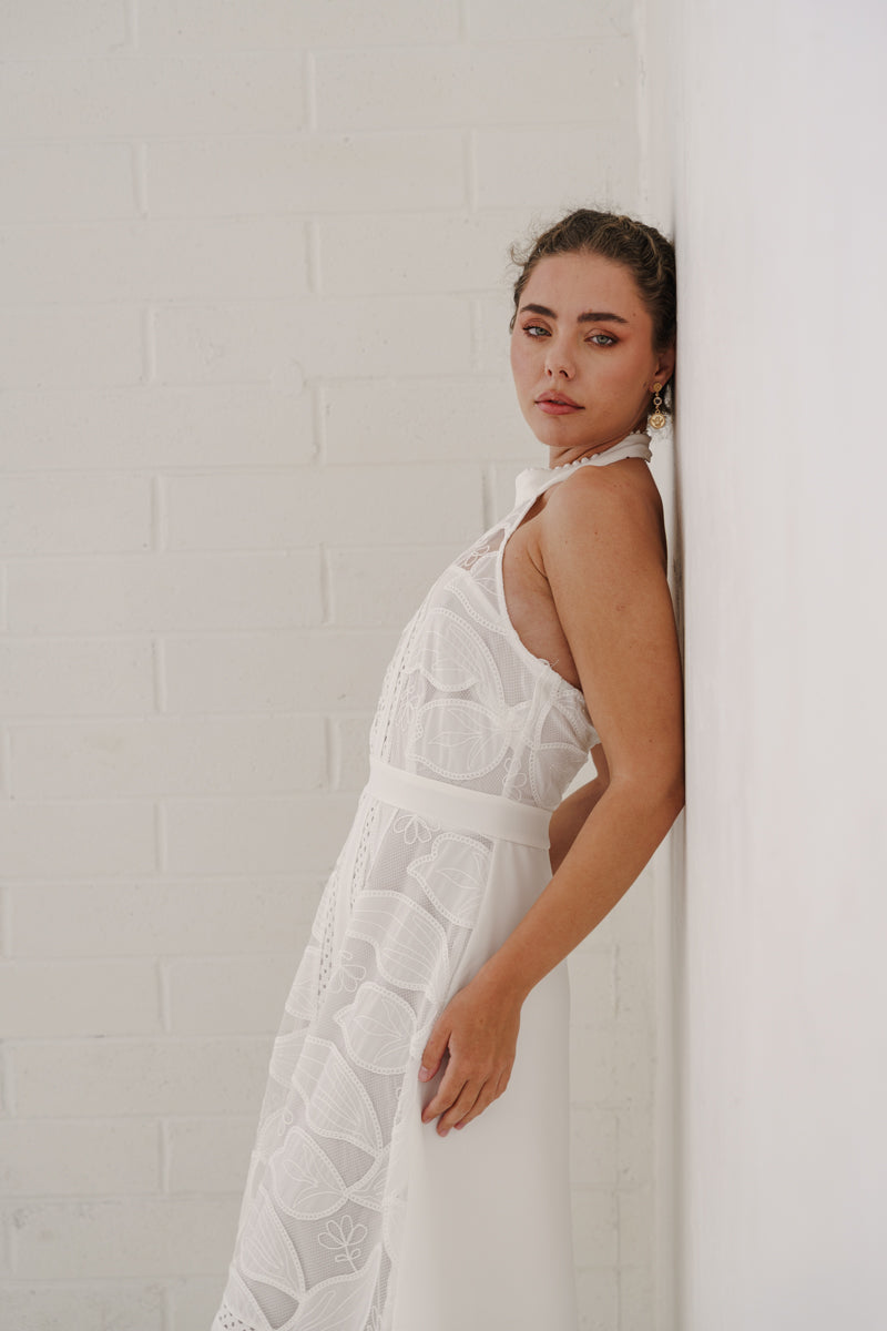 Waitlist 5/20 Billie Sleeveless Halter Floral Eyelet Lace Midi Dress White SMALL Waitlist 5/20 Billie Sleeveless Halter Floral Eyelet Lace Midi Dress White SMALL