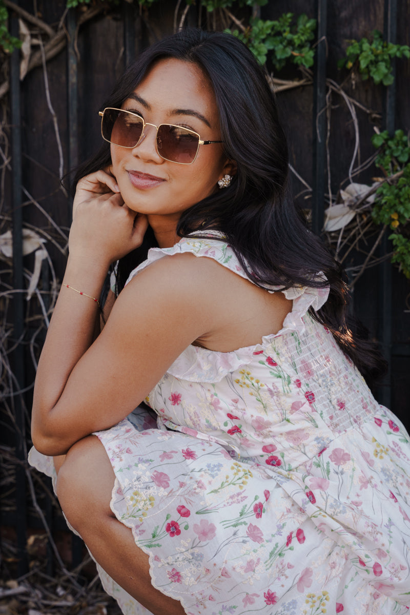 Intertwined Knot Stud Earrings Gold