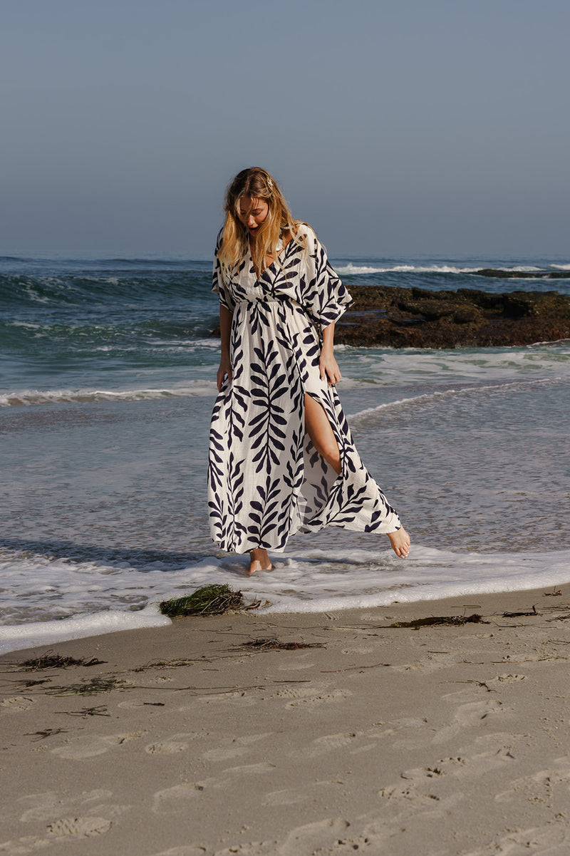 holiday kimono dress Maryann Short Kimono Sleeve Palm Print Maxi Dress Navy MEDIUM