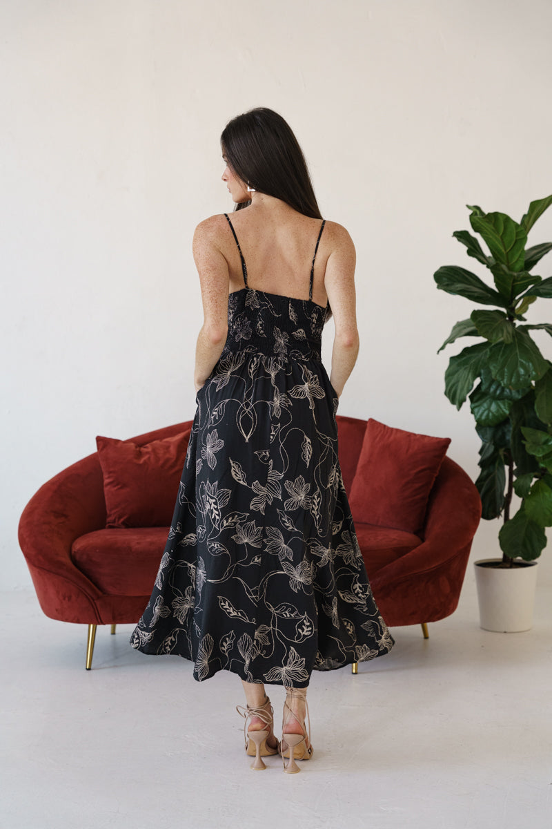 Sleeveless Floral Print Pleated Midi Dress Black