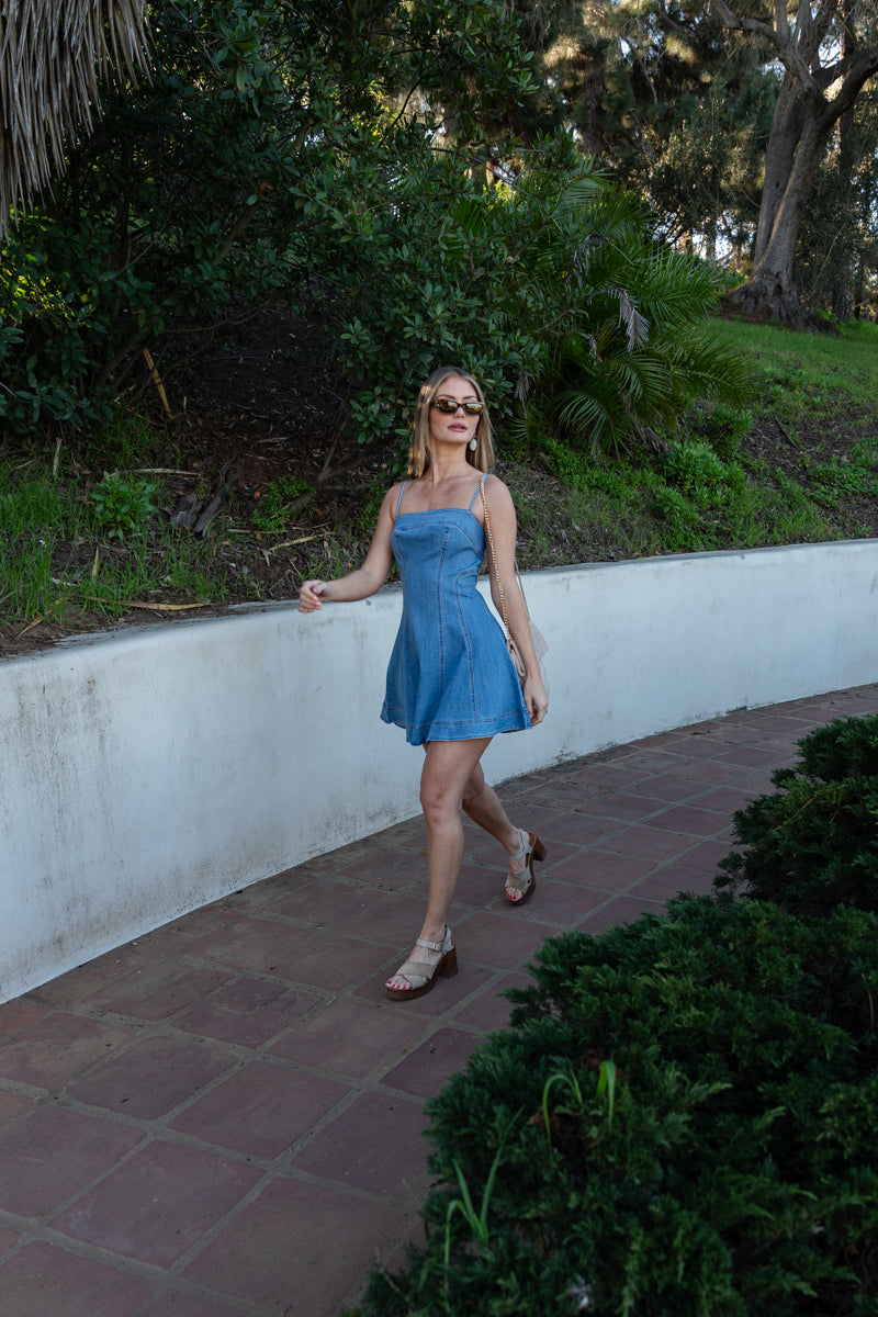 Mimi Sleeveless A-Line Denim Mini Dress Medium Wash SMALL Mimi Sleeveless A-Line Denim Mini Dress Medium Wash SMALL