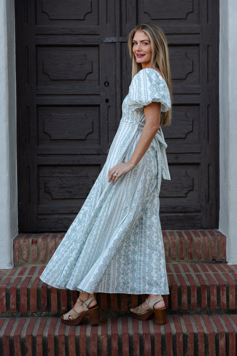 midi short floral dresses Stella Short Puff Sleeve Floral Print Midi Dress Blue LARGE