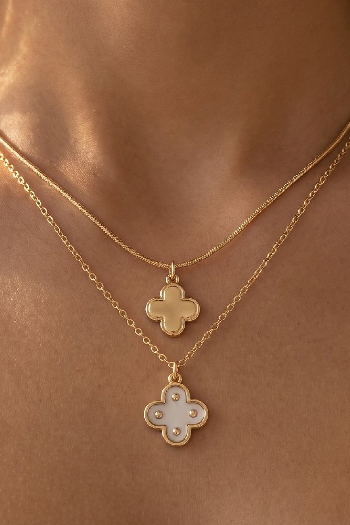 Double Layered Clover Pendant Necklace Gold White