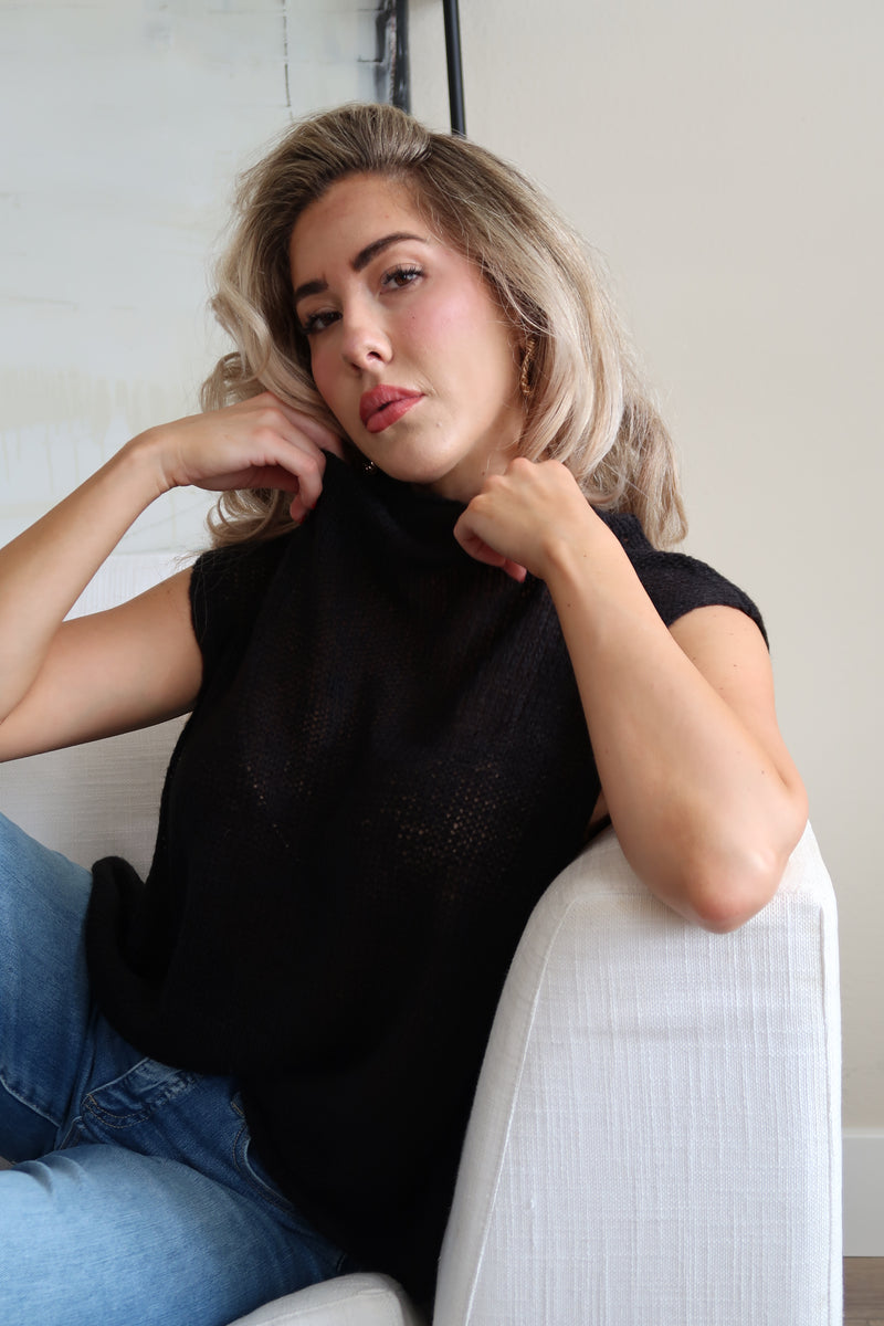 Sleeveless High Neck Knit Sweater Black