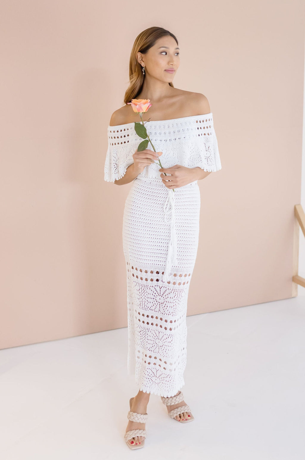White Dresses – Miss Match Group Inc.