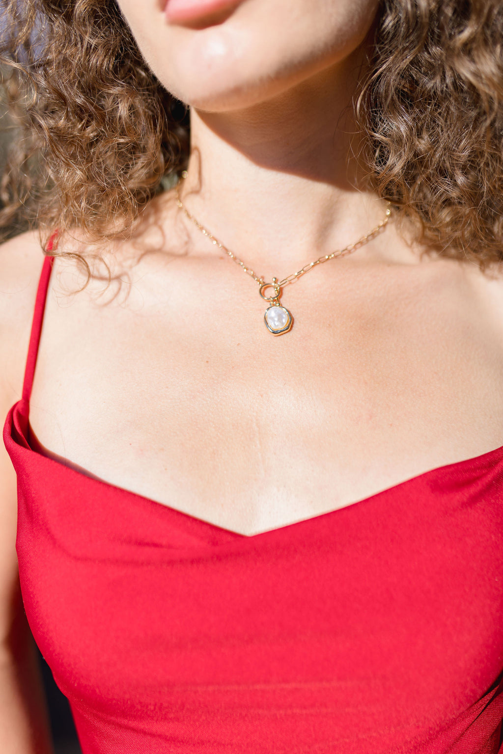 Chain Pearl Pendant Necklace Gold