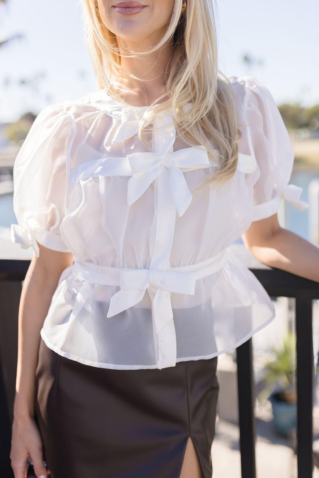 hort Puff Sleeve Sheer Contrast Bow Tie Peplum Top White