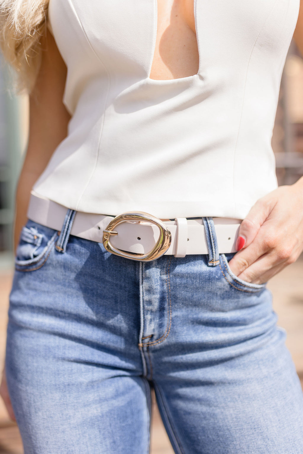 Oval Metal Buckle Vegan Leather Belt White