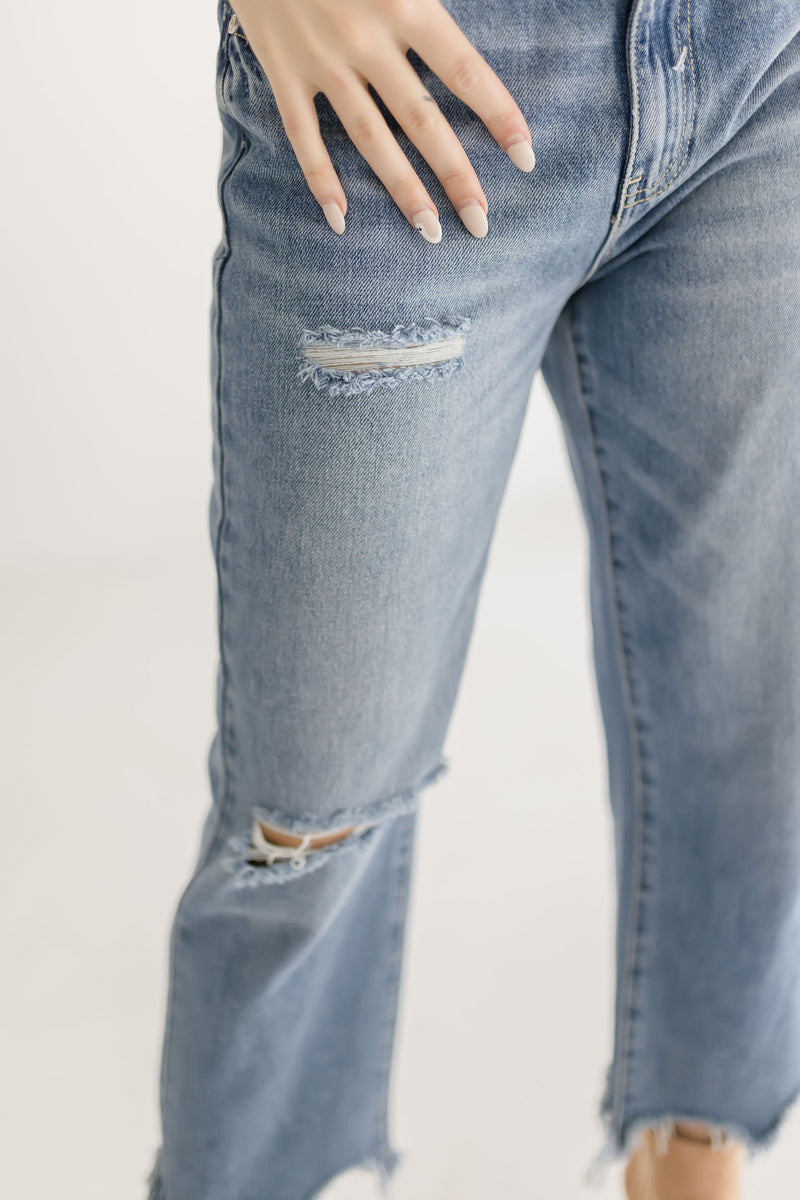 High Rise Distressed Jeans Medium Wash