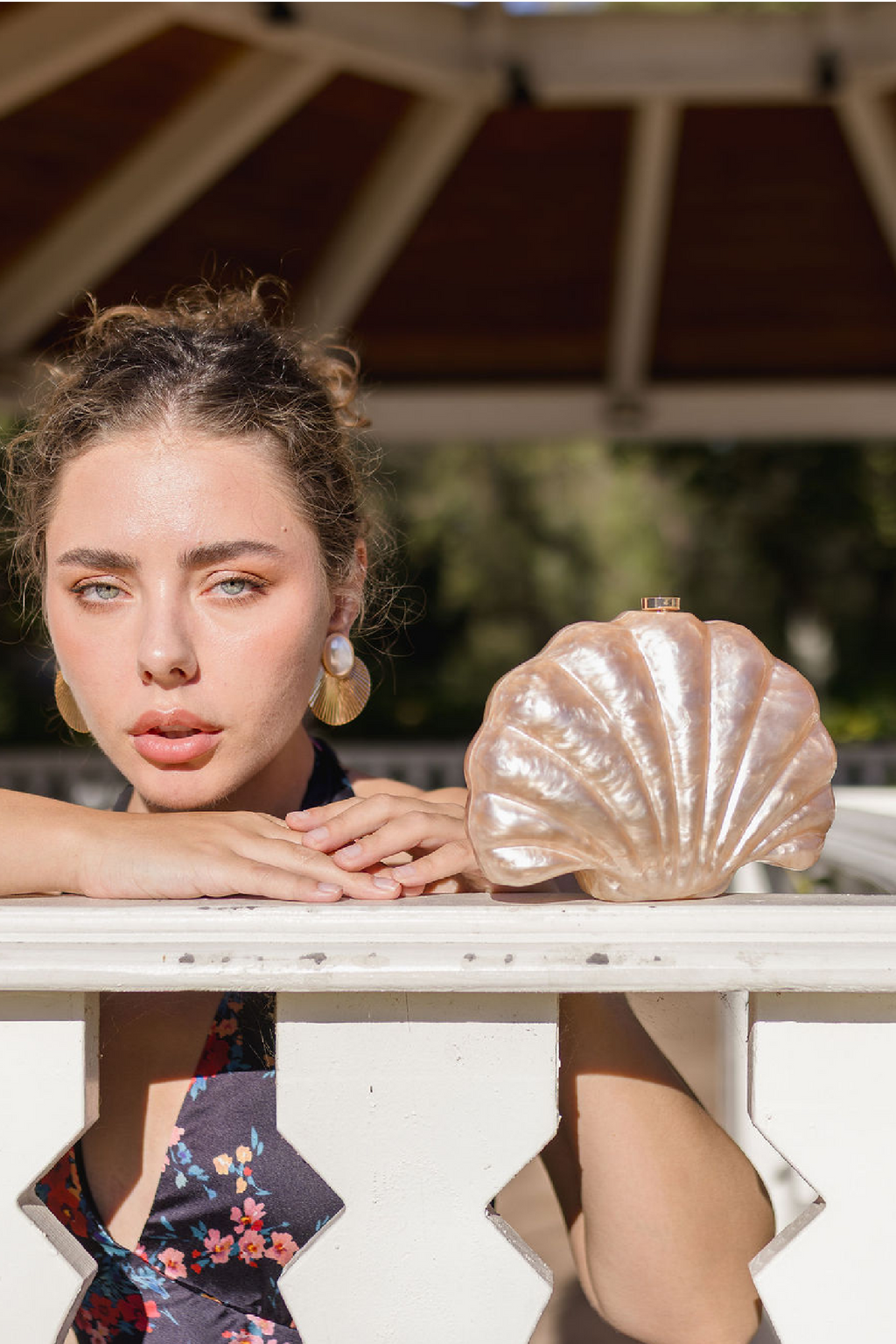 Shell Drop Earrings Gold