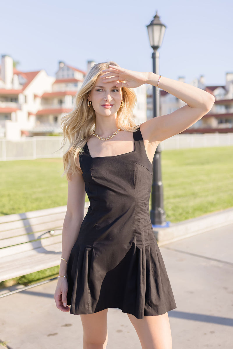  Sleeveless Pleated Mini Dress Black