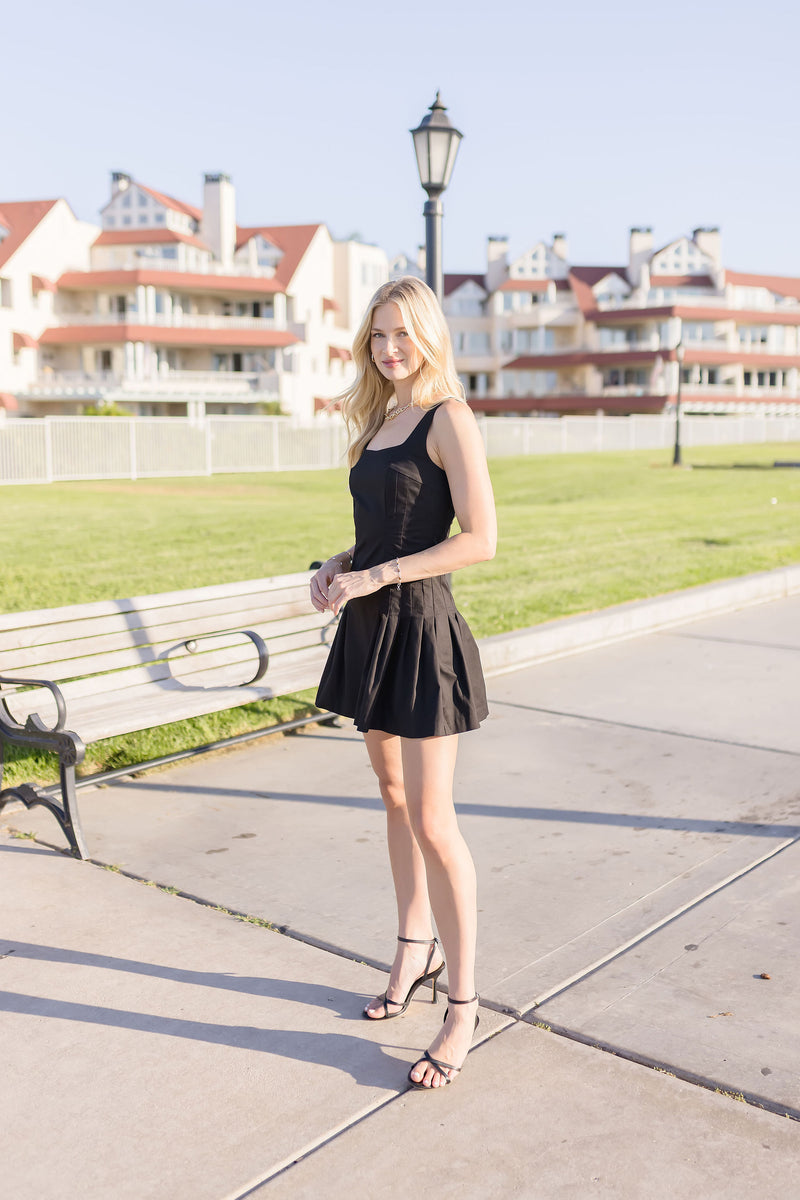  Sleeveless Pleated Mini Dress Black