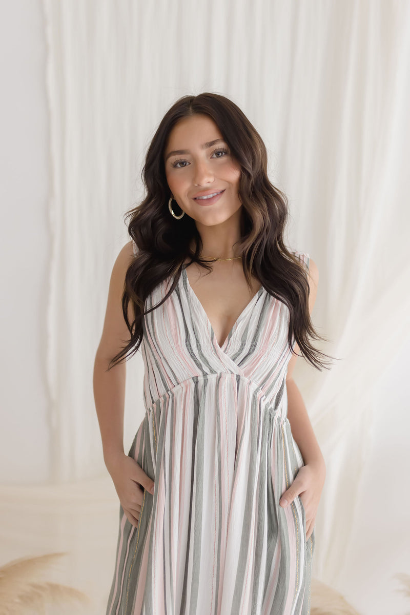  Sleeveless Stripe Print Maxi Dress White