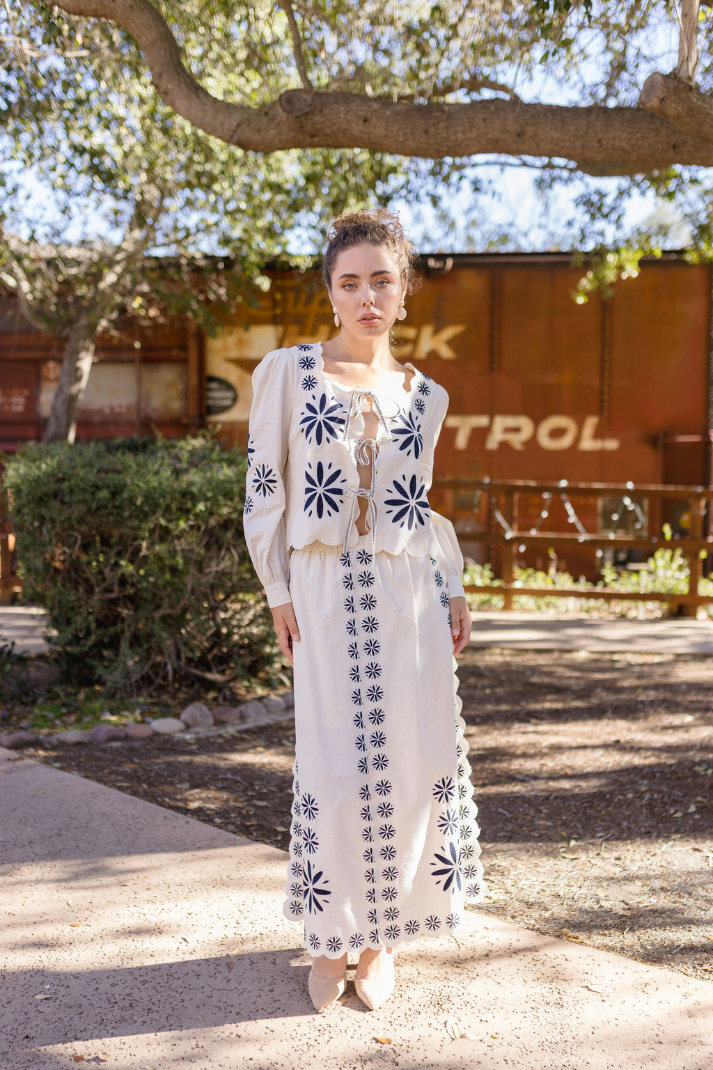 High Waist Floral Embroidered A-Line Midi Skirt Cream