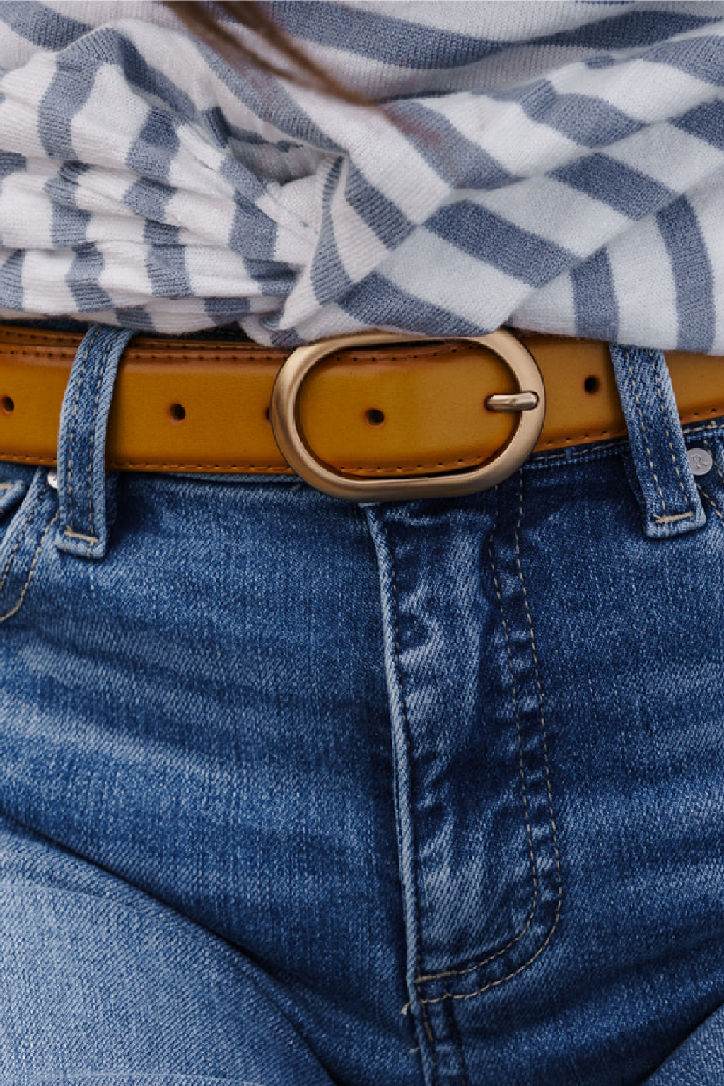 Contrast Stitched Oval Buckle Vegan Leather Belt Camel