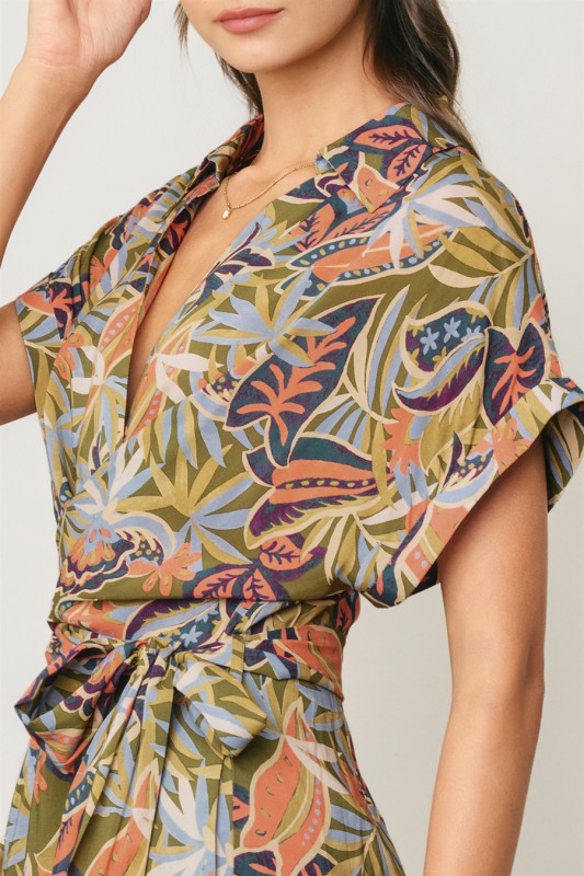  Short Sleeve Waist Tie Tropical Print Romper Green