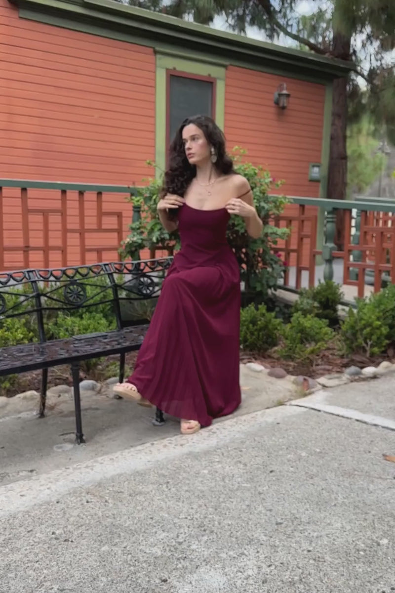 Sleeveless Pleated Midi Dress Burgundy